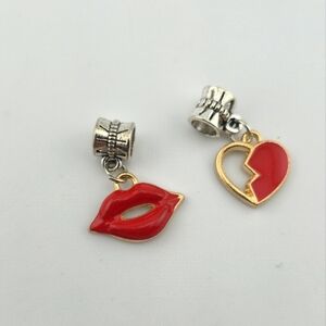 Red Lips & Broken Heart Charms Enamel Dangle Beads Silver Tone Bracelet Lot